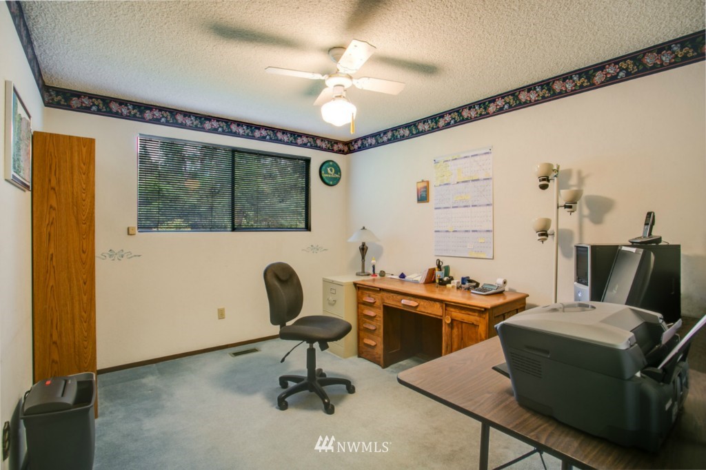 14423 160th Avenue Southeast Renton, WA 98059 - Photo 11 of 24