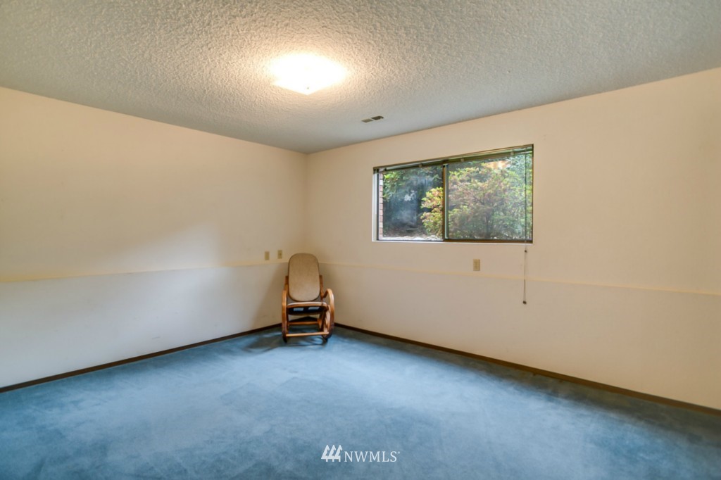 14423 160th Avenue Southeast Renton, WA 98059 - Photo 16 of 24
