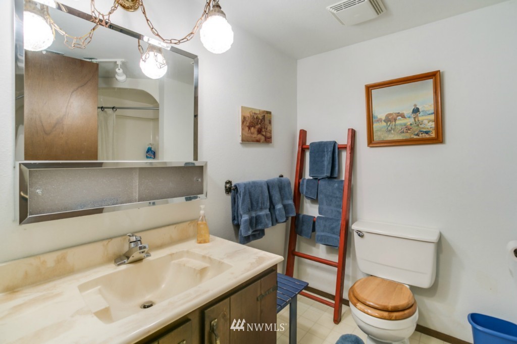 14423 160th Avenue Southeast Renton, WA 98059 - Photo 18 of 24