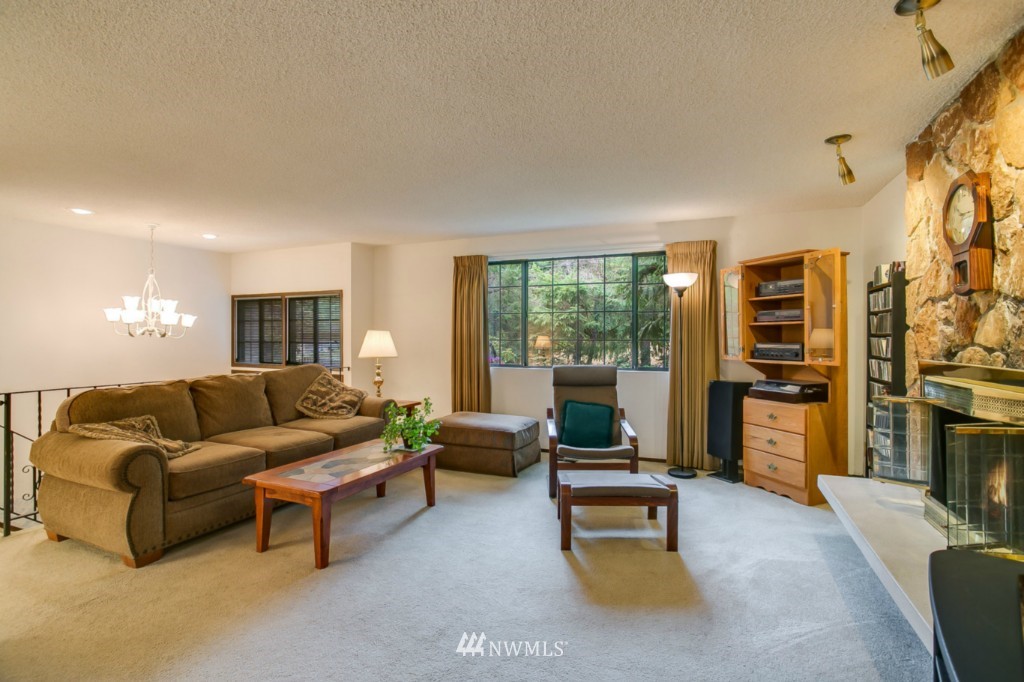 14423 160th Avenue Southeast Renton, WA 98059 - Photo 4 of 24