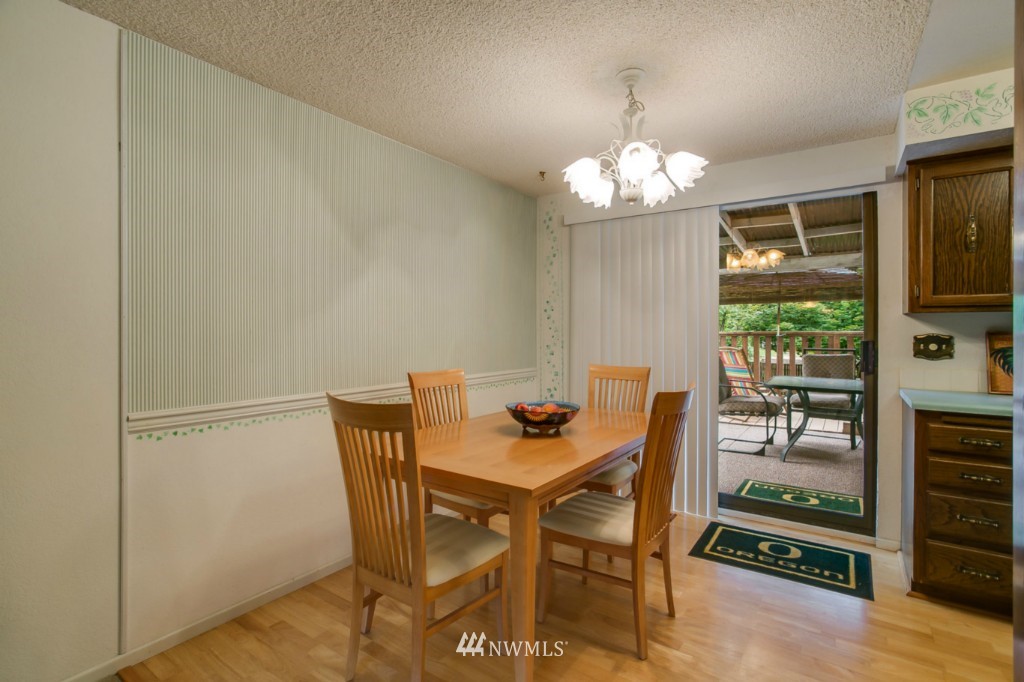 14423 160th Avenue Southeast Renton, WA 98059 - Photo 5 of 24