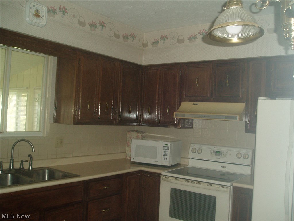 6380 Cary Road North Ridgeville, OH 44039 - Photo 12 of 30 Gallery Image 12