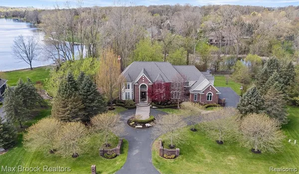 $1,495,000 | 398 Shrewsbury Drive, Clarkston, MI 48348
