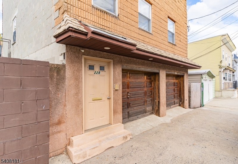 228 East Kinney Street Newark, NJ 07105 - Photo 3 of 16