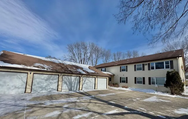 $99,500 | 826 Central Avenue North, Unit 8, Faribault, MN 55021