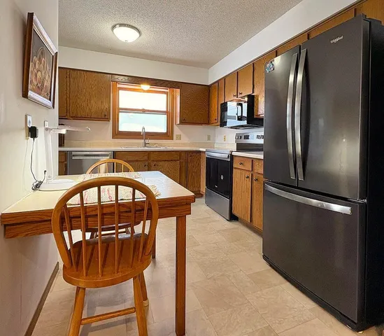 $99,500 | 826 Central Avenue North, Unit 8, Faribault, MN 55021