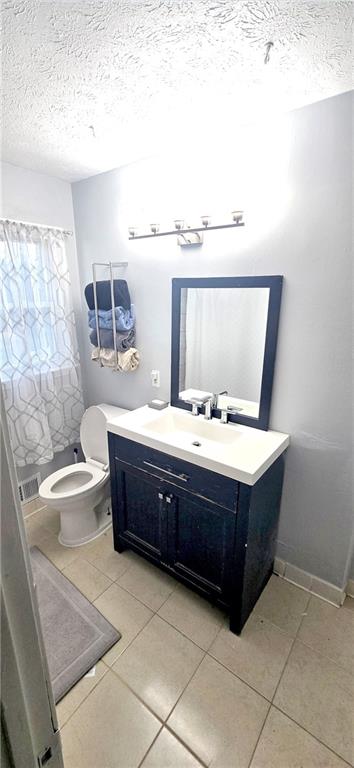 4034 Weeks Drive Kennesaw, GA 30144 - Photo 13 of 24 a bathroom with a bathtub shower sink and toilet