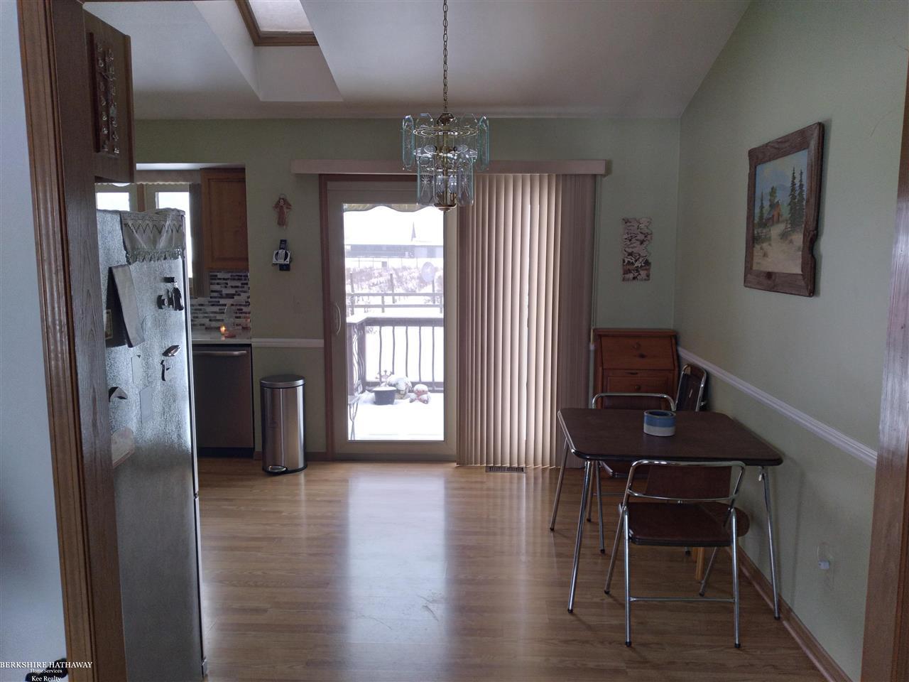 21710 Chester Road Ray, MI 48096 - Photo 6 of 25 50064721-5.JPG