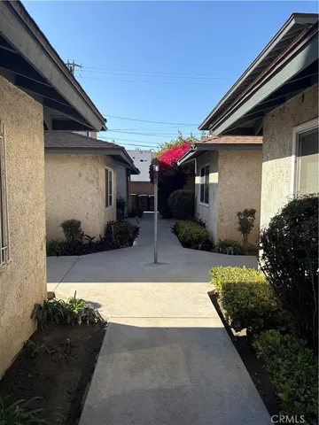 $669,000 | 17 East Plymouth Street, Long Beach, CA 90805