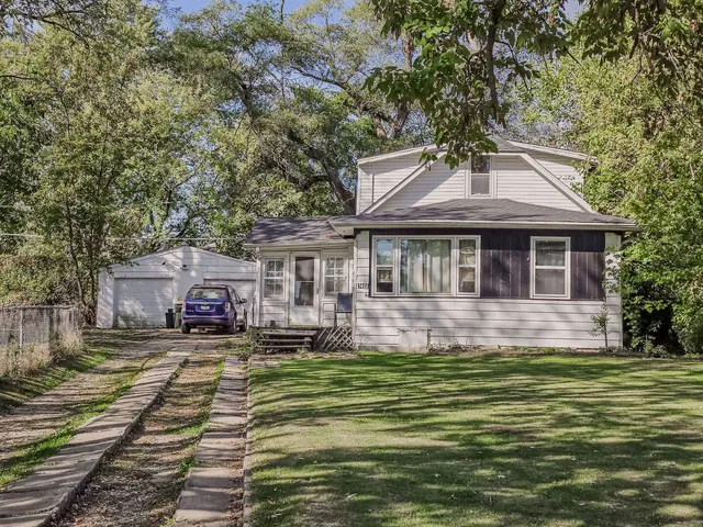 $150,000 | 1428 Ardmore Drive, Round Lake Beach, IL 60073