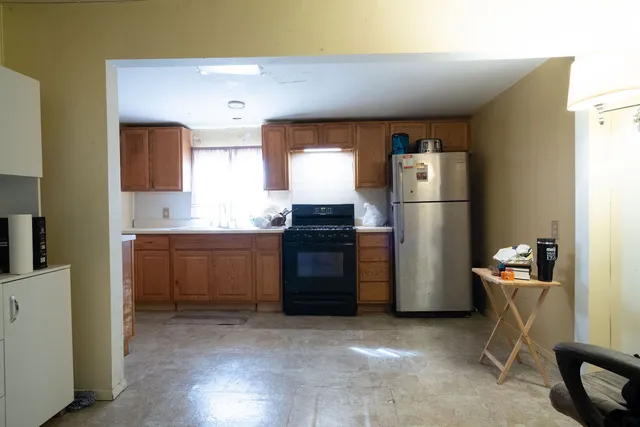 $150,000 | 1428 Ardmore Drive, Round Lake Beach, IL 60073