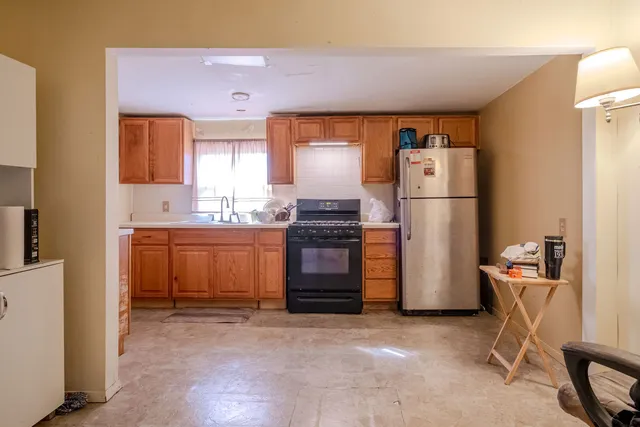 $150,000 | 1428 Ardmore Drive, Round Lake Beach, IL 60073