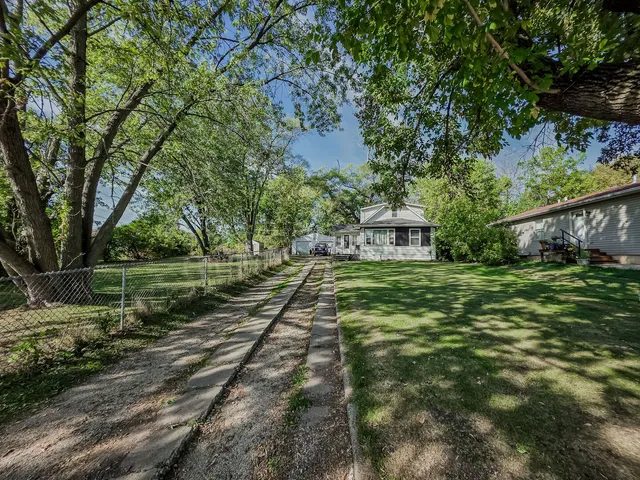 $150,000 | 1428 Ardmore Drive, Round Lake Beach, IL 60073