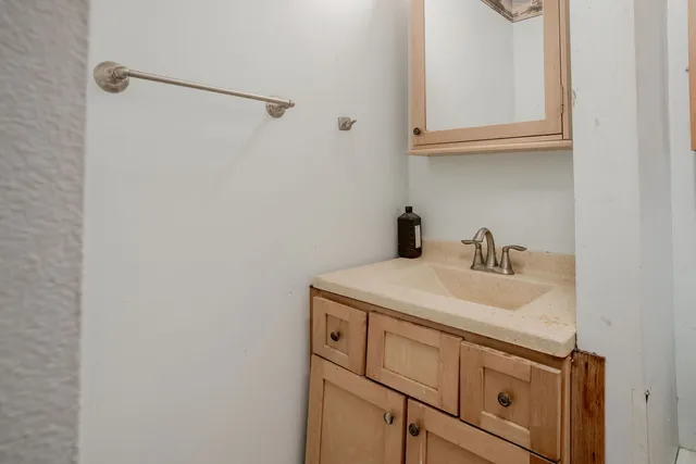 $150,000 | 1428 Ardmore Drive, Round Lake Beach, IL 60073