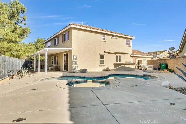 $999,000 | 519 Cedarbrook Lane, Corona, CA 92879