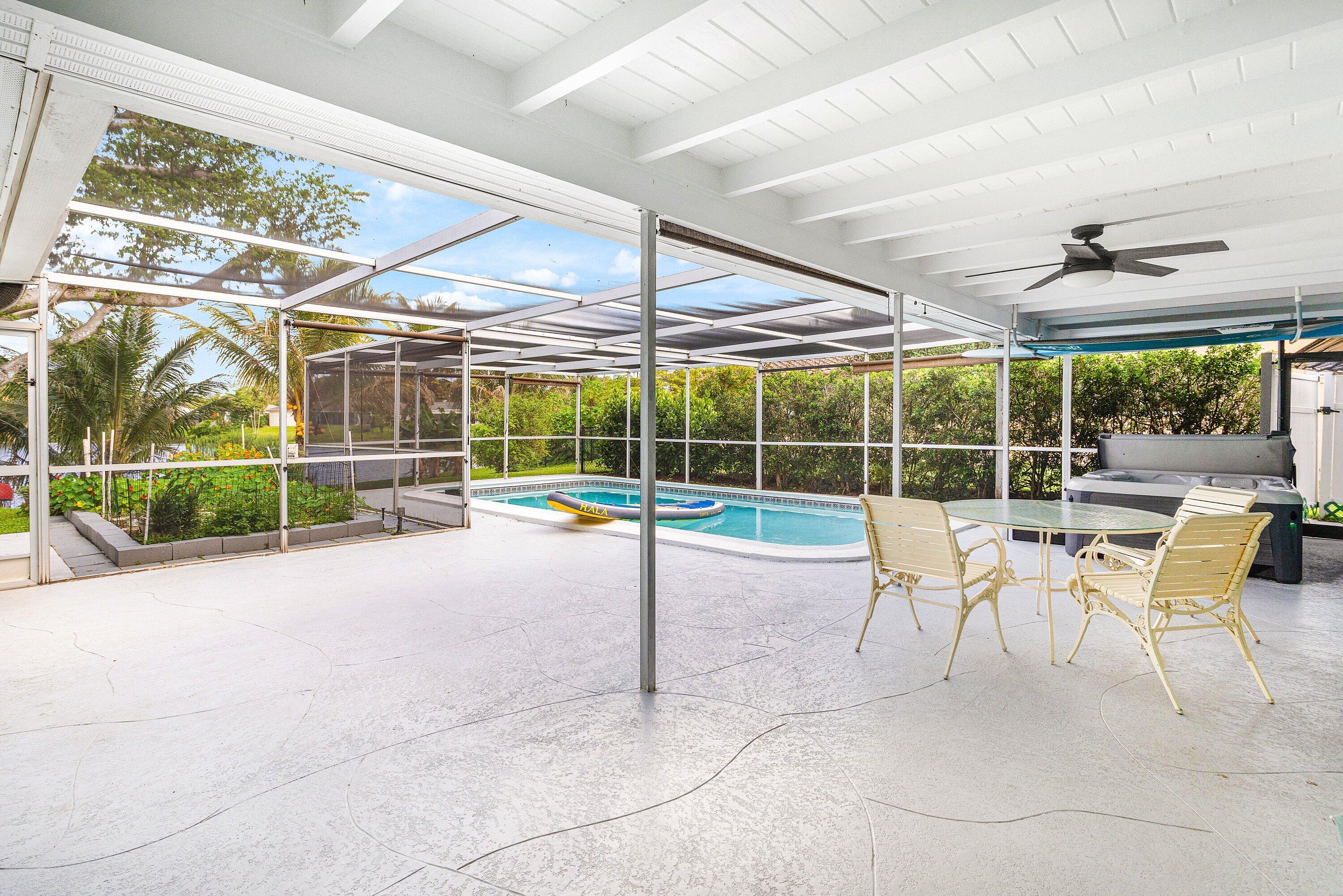 200 Northwest 11th Avenue Boca Raton, FL 33486 - Photo 24 of 32 Patio Pool