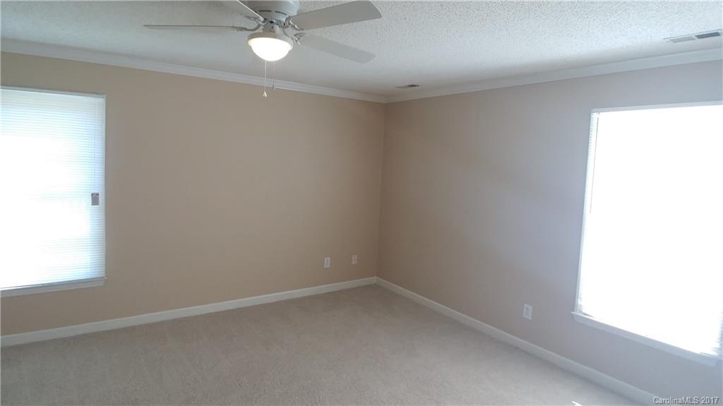 7009 Rothmore View Court Charlotte, NC 28215 - Photo 14 of 23 Gallery Image 14