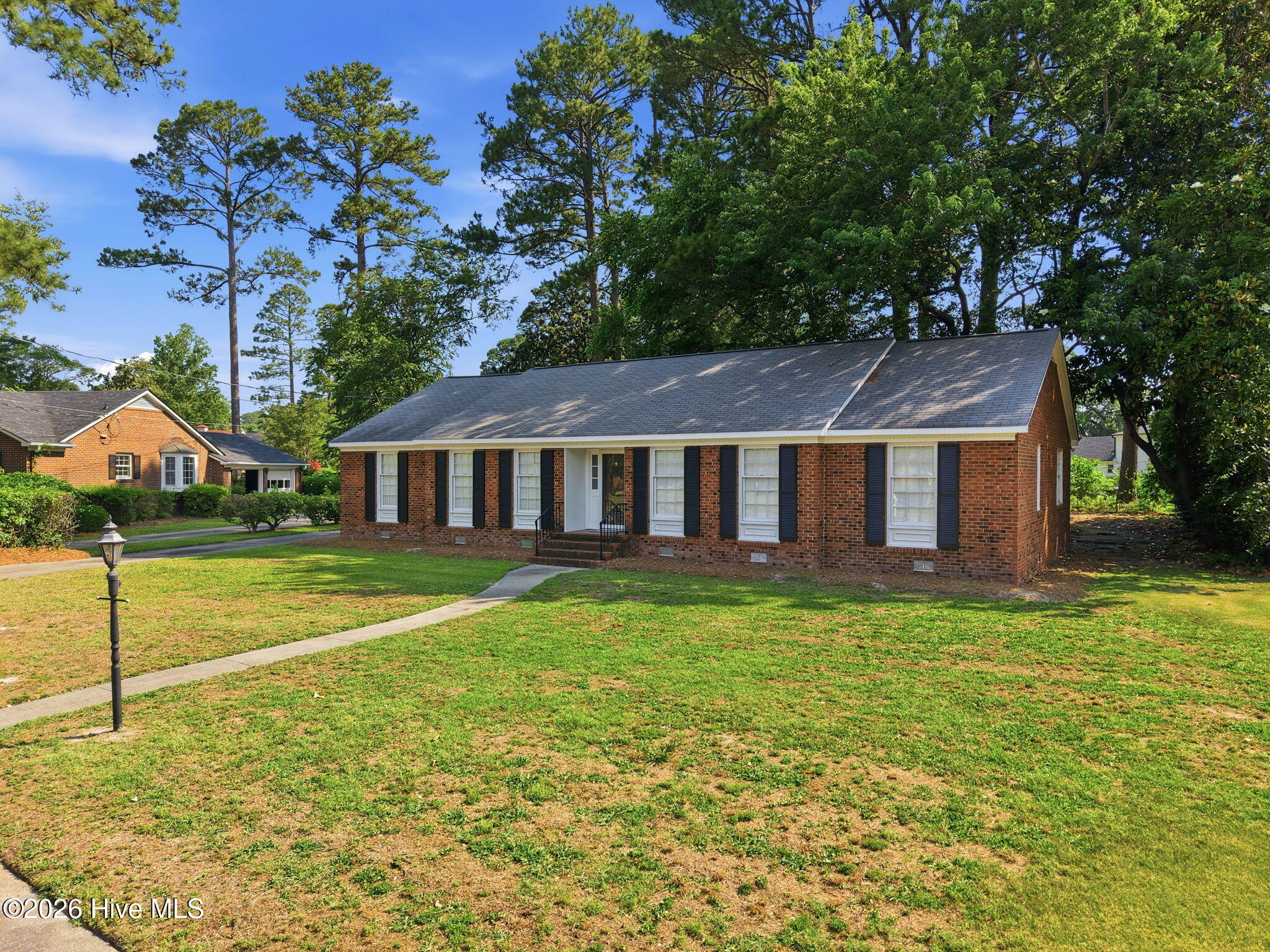 1205 West Highland Avenue Kinston, NC 28501 - Photo 2 of 48