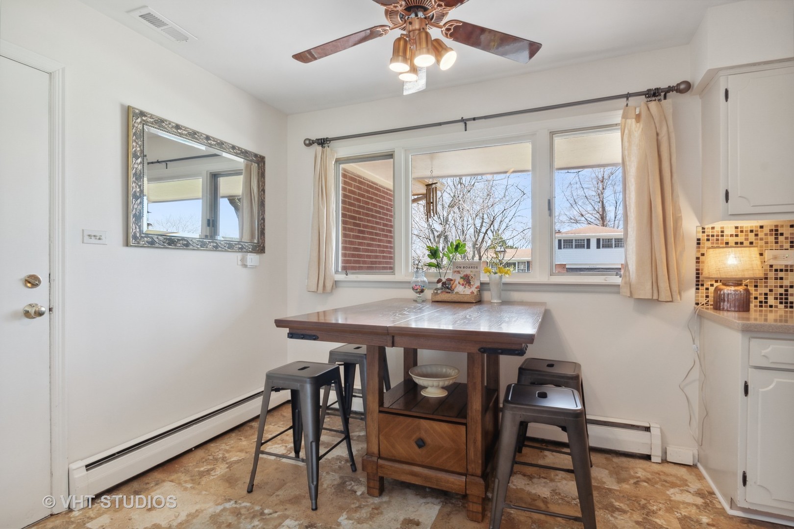 271 Beverly Road Barrington, IL 60010 - Photo 5 of 18 a dining room with furniture and window