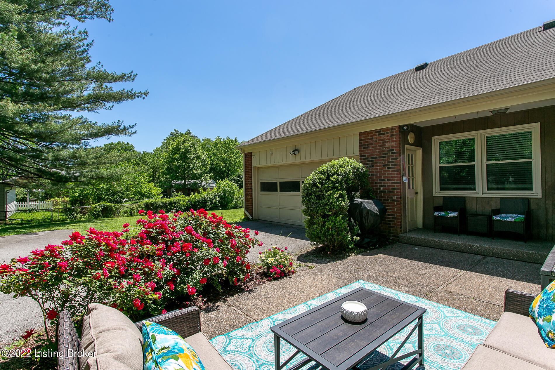 4248 Darbrook Road Louisville, KY 40207 - Photo 34 of 39 4248 Darbrook Ave_exteriors-10