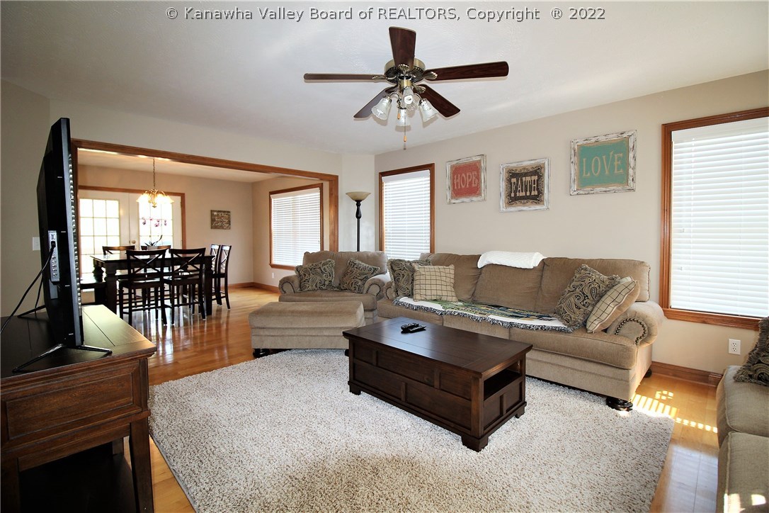 18 Country Road Salt Rock, WV 25559 - Photo 11 of 22 Gallery Image 11