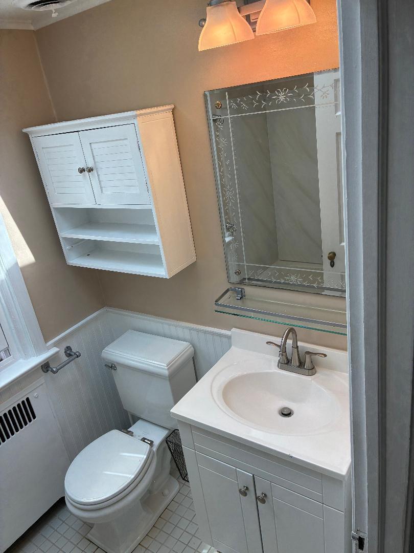 418 East Country Club Lane Wallingford, PA 19086 - Photo 41 of 60 Bathroom