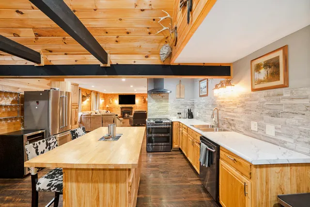 $879,000 | 2697 North 176th Avenue, Walkerville, MI 49459