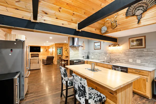 $879,000 | 2697 North 176th Avenue, Walkerville, MI 49459