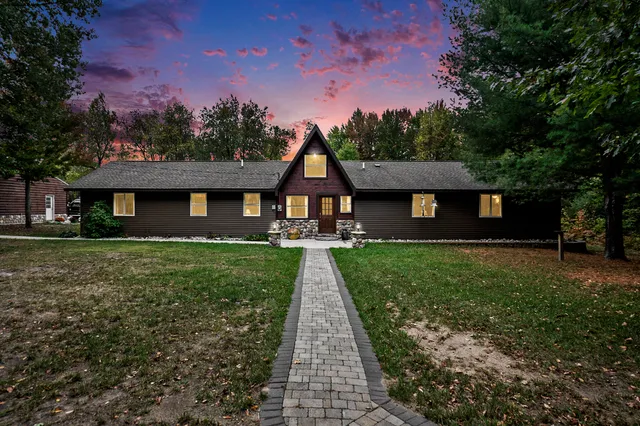 $879,000 | 2697 North 176th Avenue, Walkerville, MI 49459