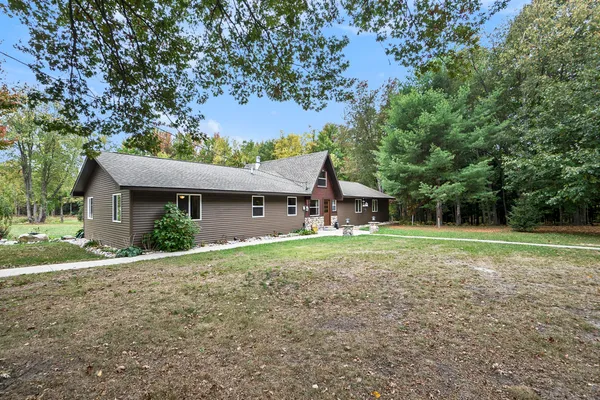 $849,900 | 2697 North 176th Avenue, Walkerville, MI 49459