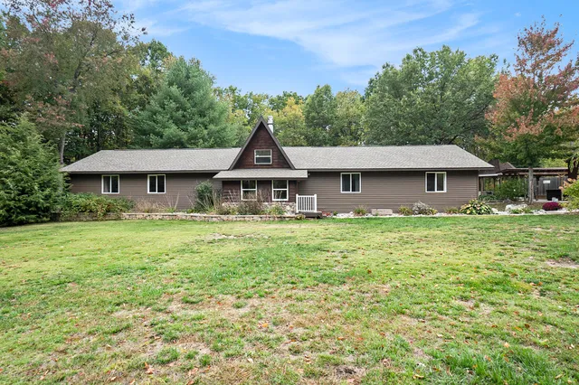 $879,000 | 2697 North 176th Avenue, Walkerville, MI 49459