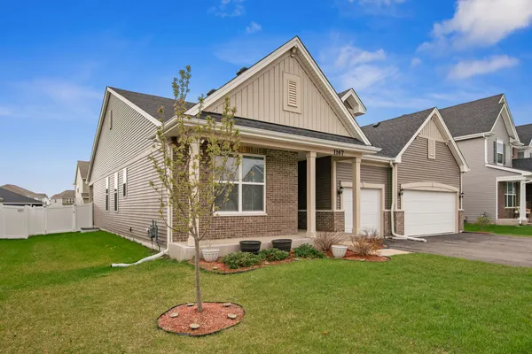 $595,000 | 1167 Slade Road, South Elgin, IL 60177