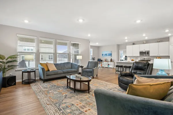 $595,000 | 1167 Slade Road, South Elgin, IL 60177