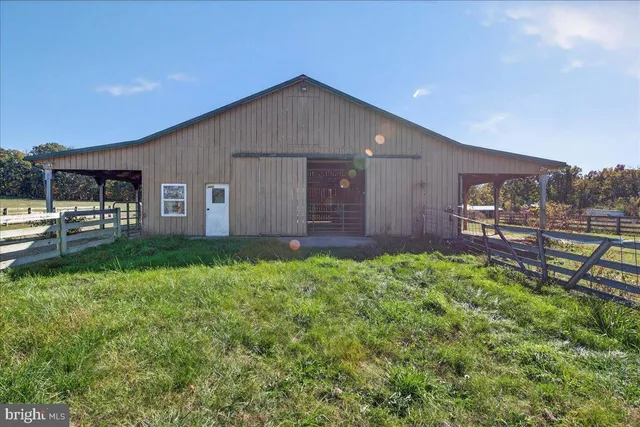 $1,500,000 | 239 Mt Carmel Road, Luray, VA 22835