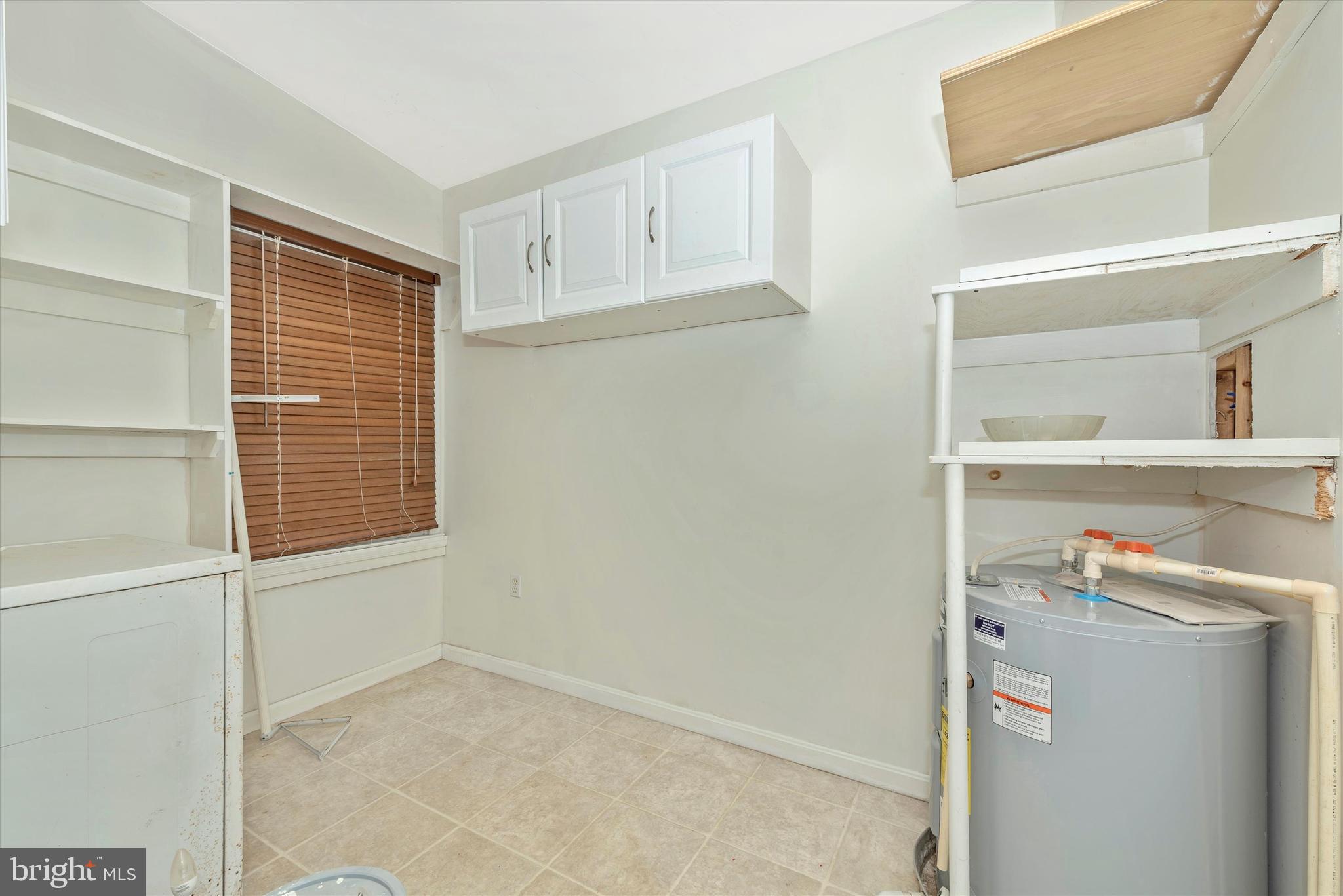 624 Beaver Creek Road Hagerstown, MD 21740 - Photo 30 of 42 Upper level laundry room is huge!