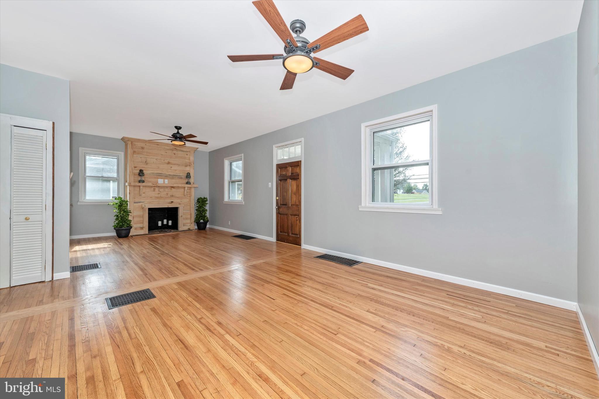 624 Beaver Creek Road Hagerstown, MD 21740 - Photo 9 of 42 Living and family room can share this space.