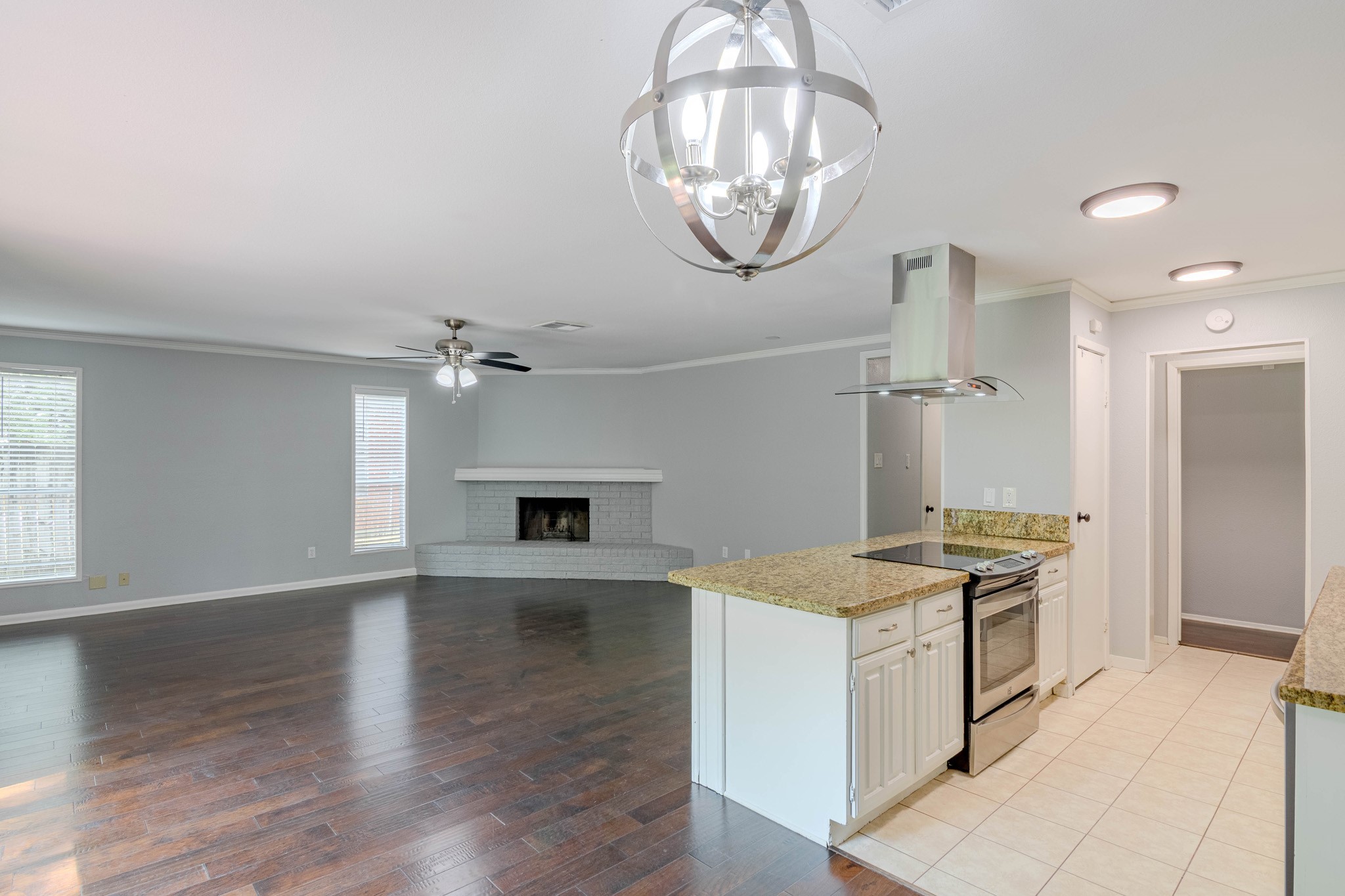 6 Basal Briar Court Spring, TX 77381 - Photo 9 of 34