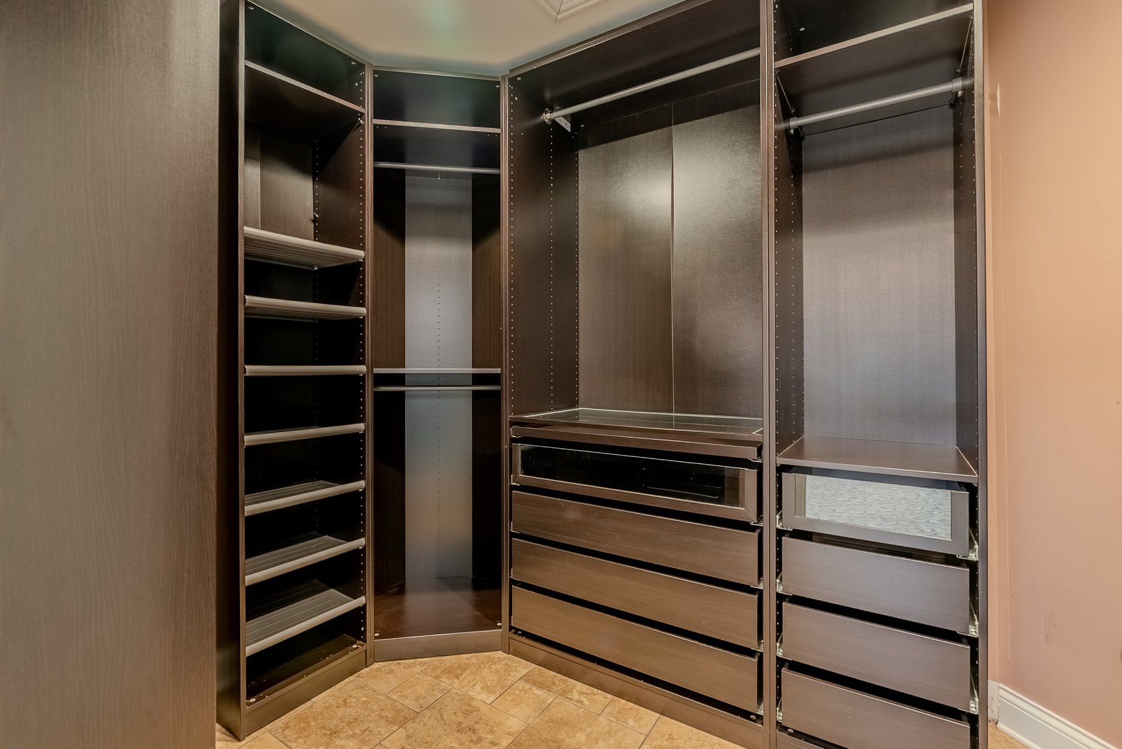 863 Bittersweet Drive Northbrook, IL 60062 - Photo 28 of 51 a view of walk in closet with empty racks