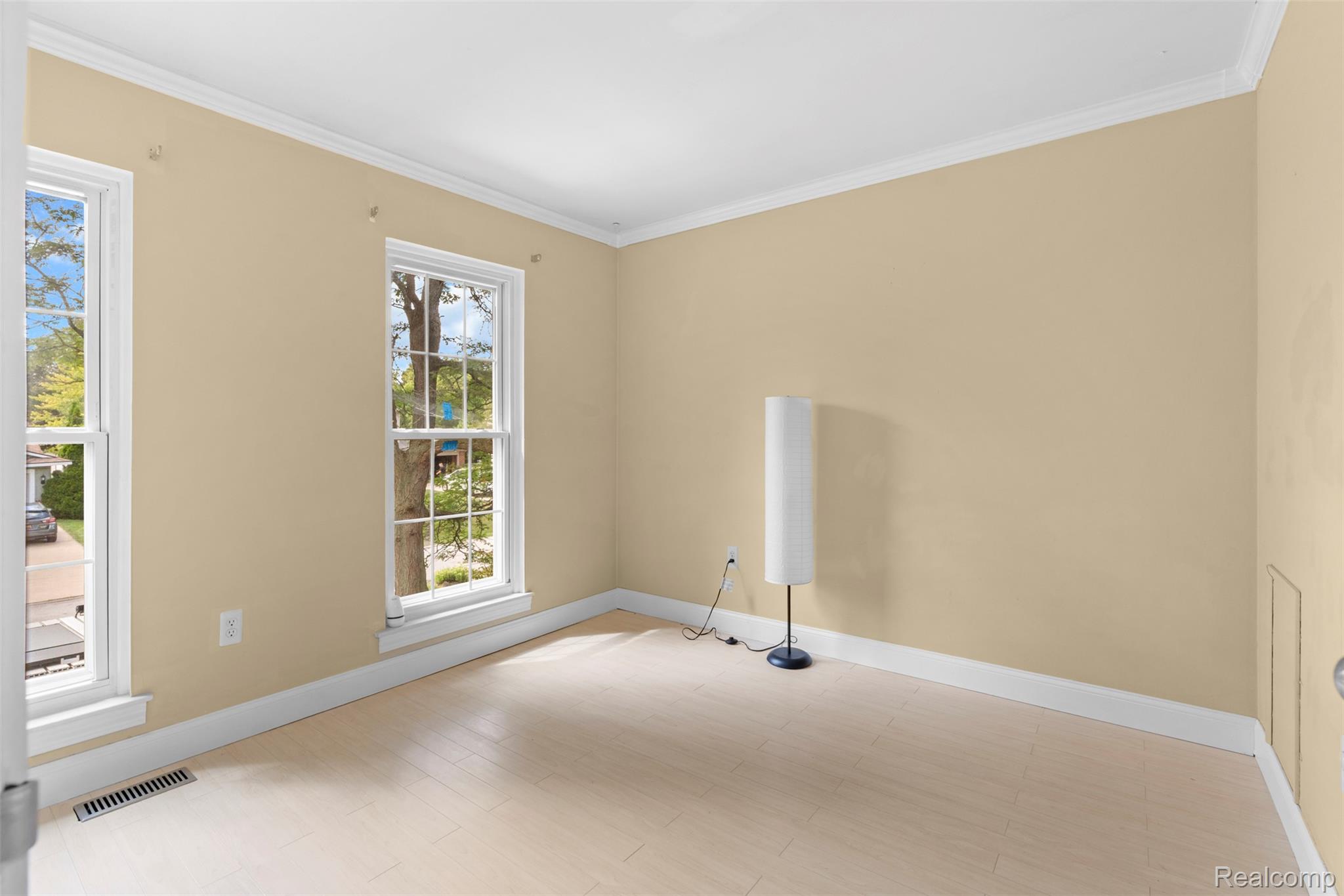 22530 Sheridan Road Novi, MI 48375 - Photo 17 of 50 Spare room with ornamental molding and baseboards
