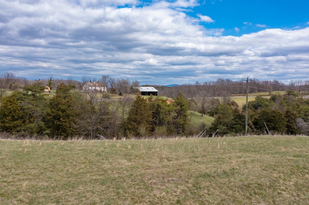 2465 Barterbrook Road Staunton, VA 24401 - Photo 12 of 15 Gallery Image 12