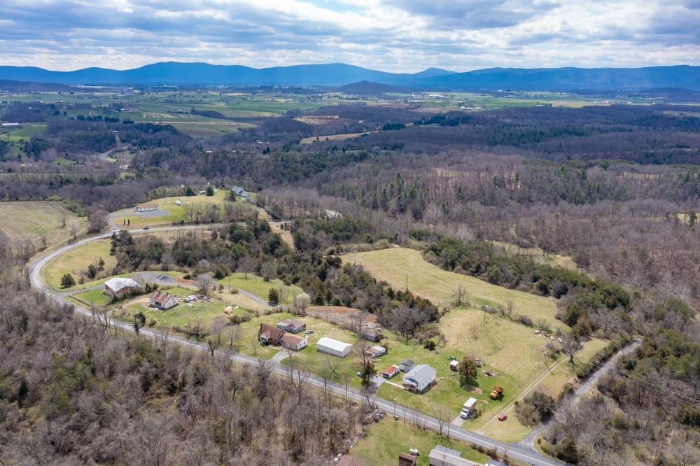 2465 Barterbrook Road Staunton, VA 24401 - Photo 3 of 15 Gallery Image 3