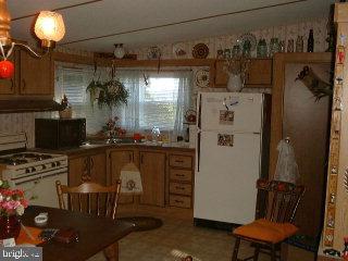 189 Hurst Road Ephrata, PA 17522 - Photo 6 of 8 Gallery Image 6