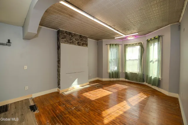 $329,900 | 947 Park Avenue, Schenectady, NY 12308