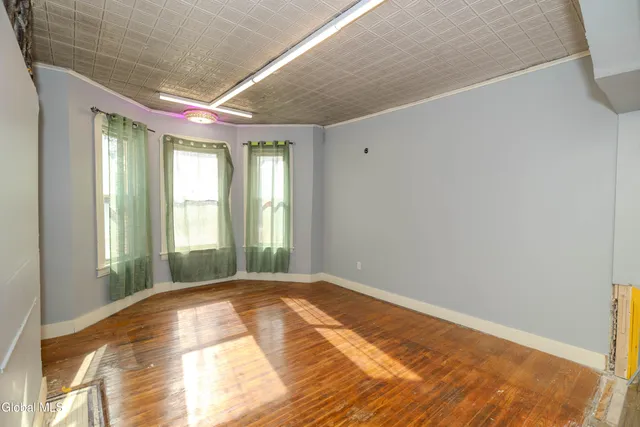 $329,900 | 947 Park Avenue, Schenectady, NY 12308