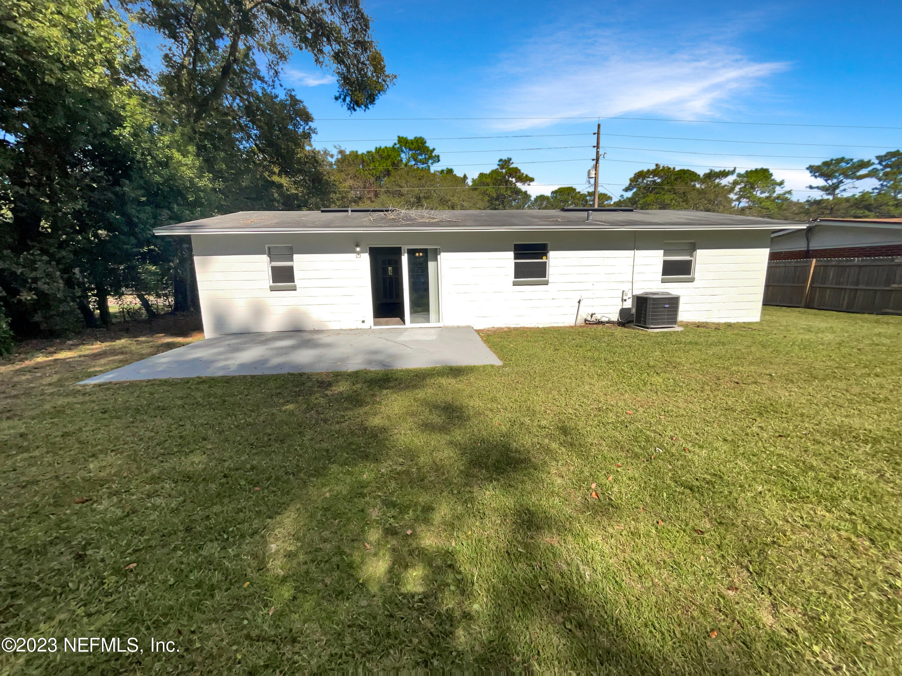 1820 Leonid Road Jacksonville, FL 32218 - Photo 19 of 21 a front view of house with yard and green space