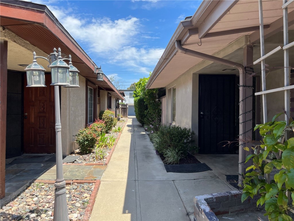 408 Ford Road Costa Mesa, CA 92627 - Photo 5 of 8