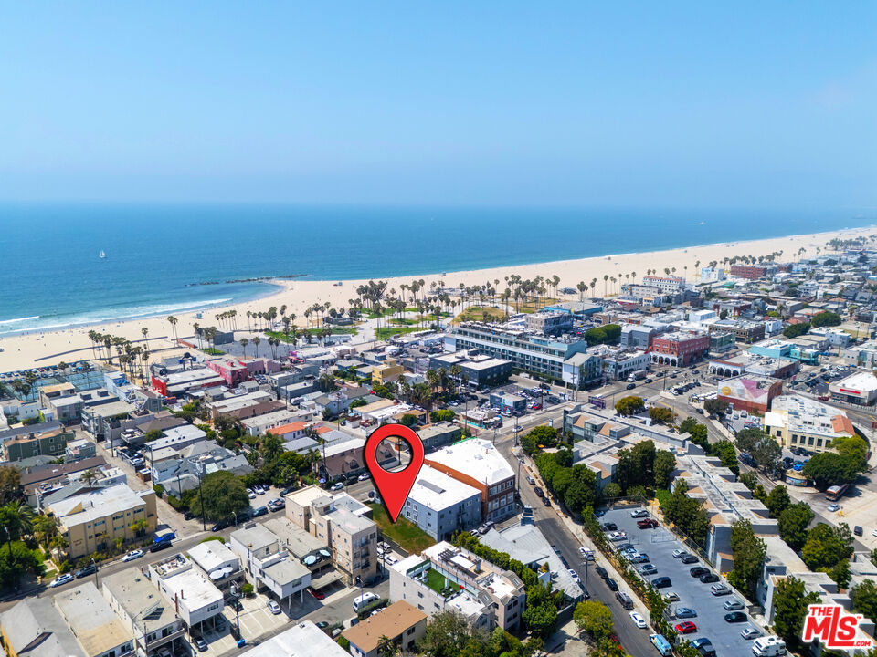 1816 Pacific Avenue Venice, CA 90291 - Photo 6 of 10 an aerial view of a city