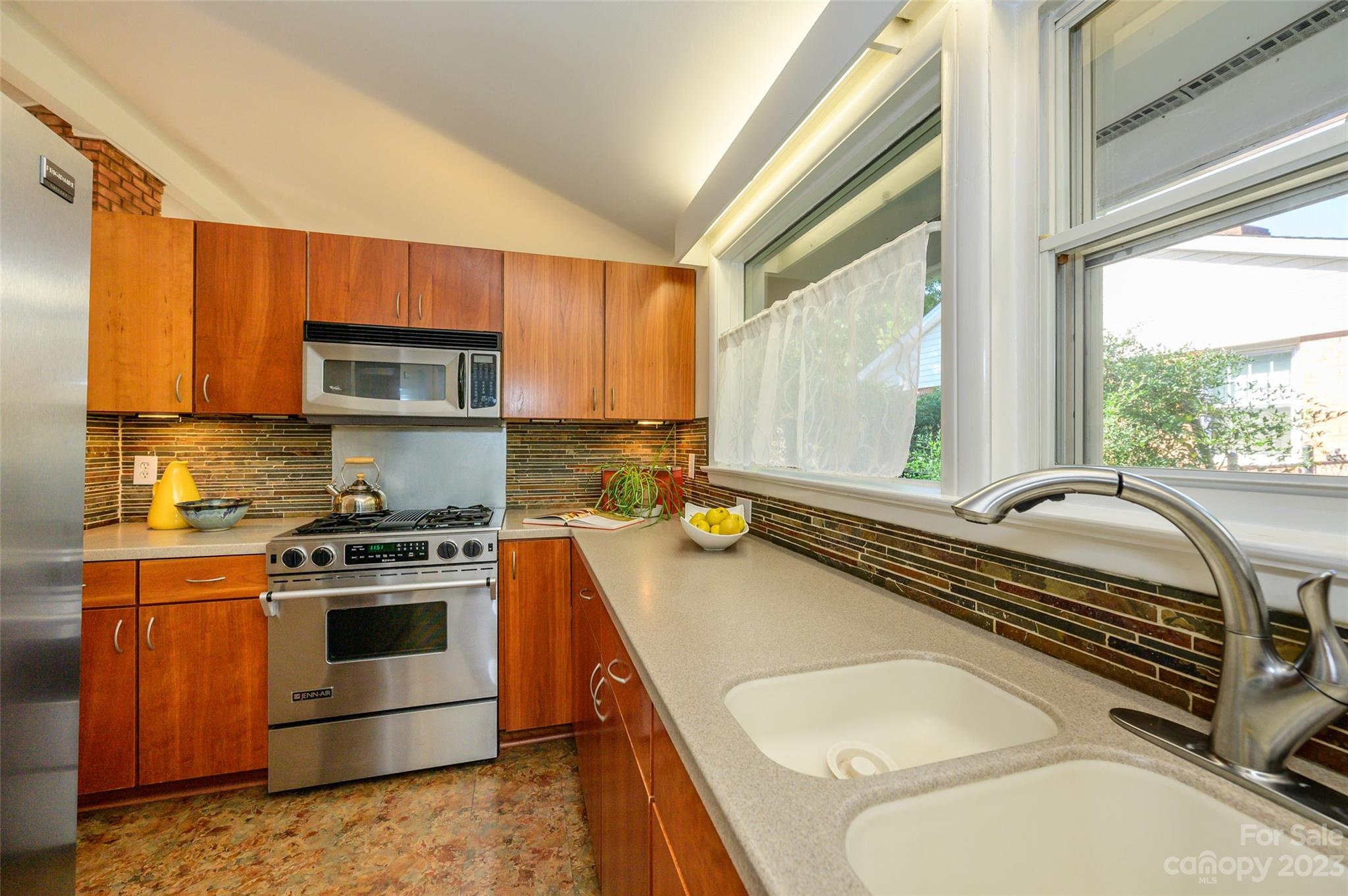 5821 Murrayhill Road Charlotte, NC 28210 - Photo 19 of 40 Gallery Image 19