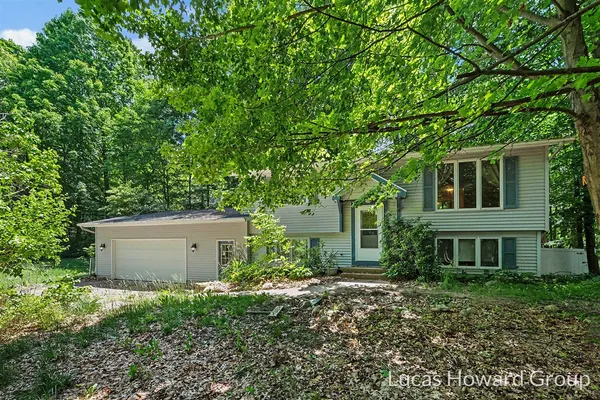 $350,000 | 8750 Narnia Trail, Rockford, MI 49341