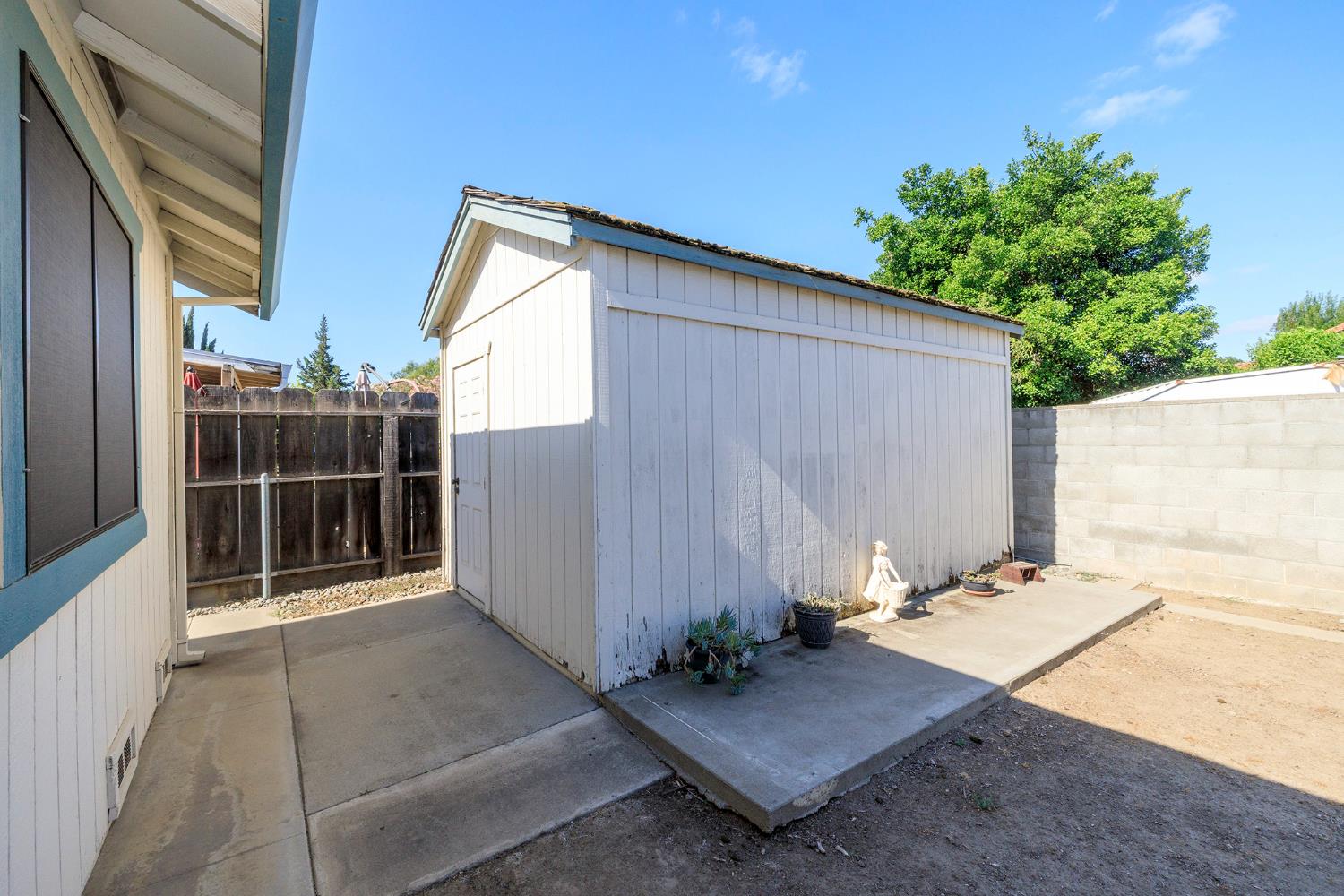 1647 Running Ceres, CA 95307 - Photo 54 of 55